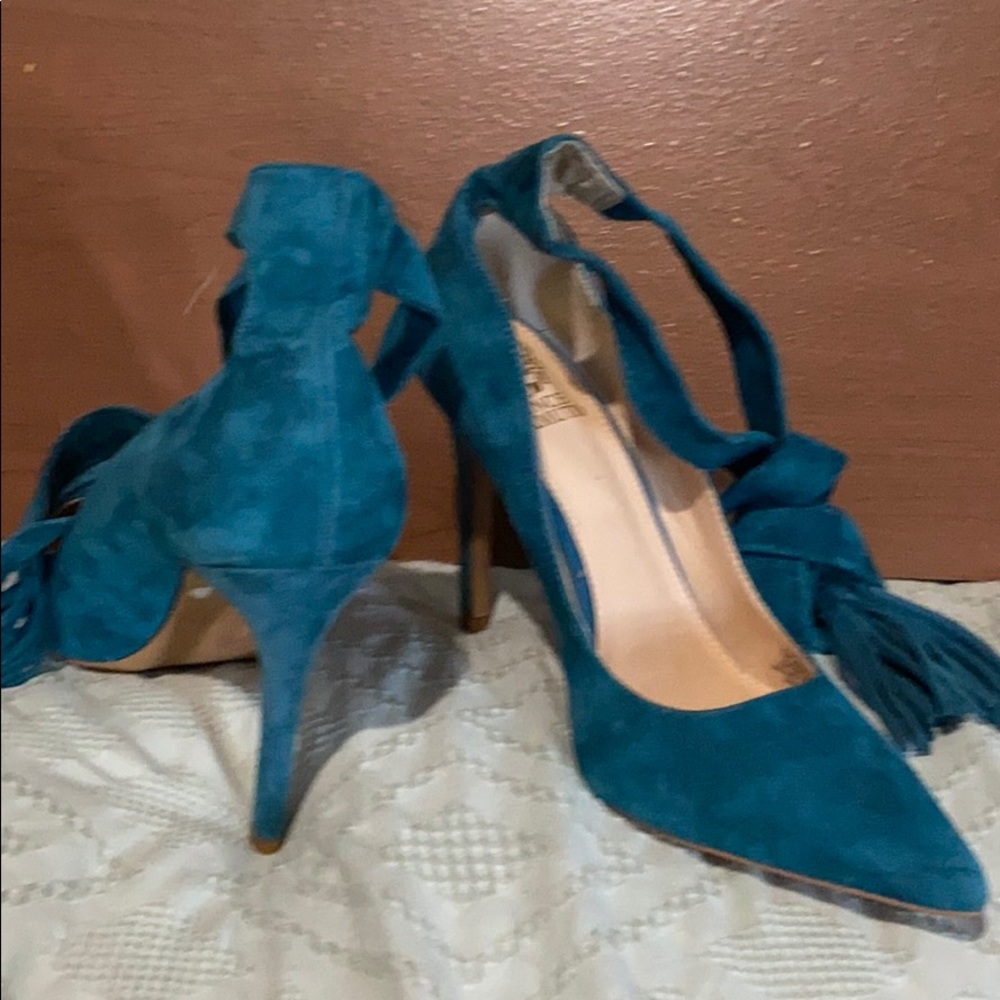 Vince Camuto heel size 8 1/2